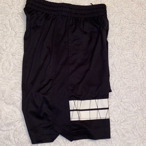 Xersion boys quick-dri athletic shorts - Picture 3 of 3
